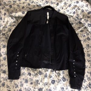 navy lululemon run on jacket